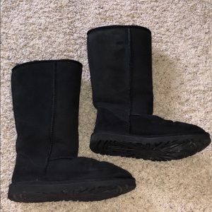 Black ugg boots